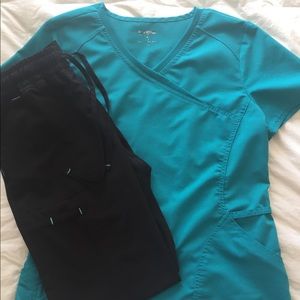 Scrub set